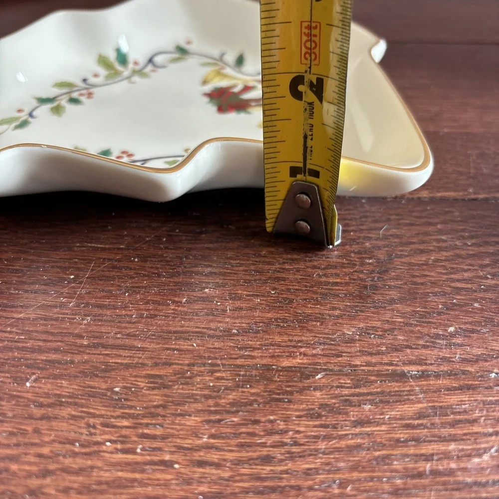 Mikasa Holly Elegance Candy Snack Dish 8